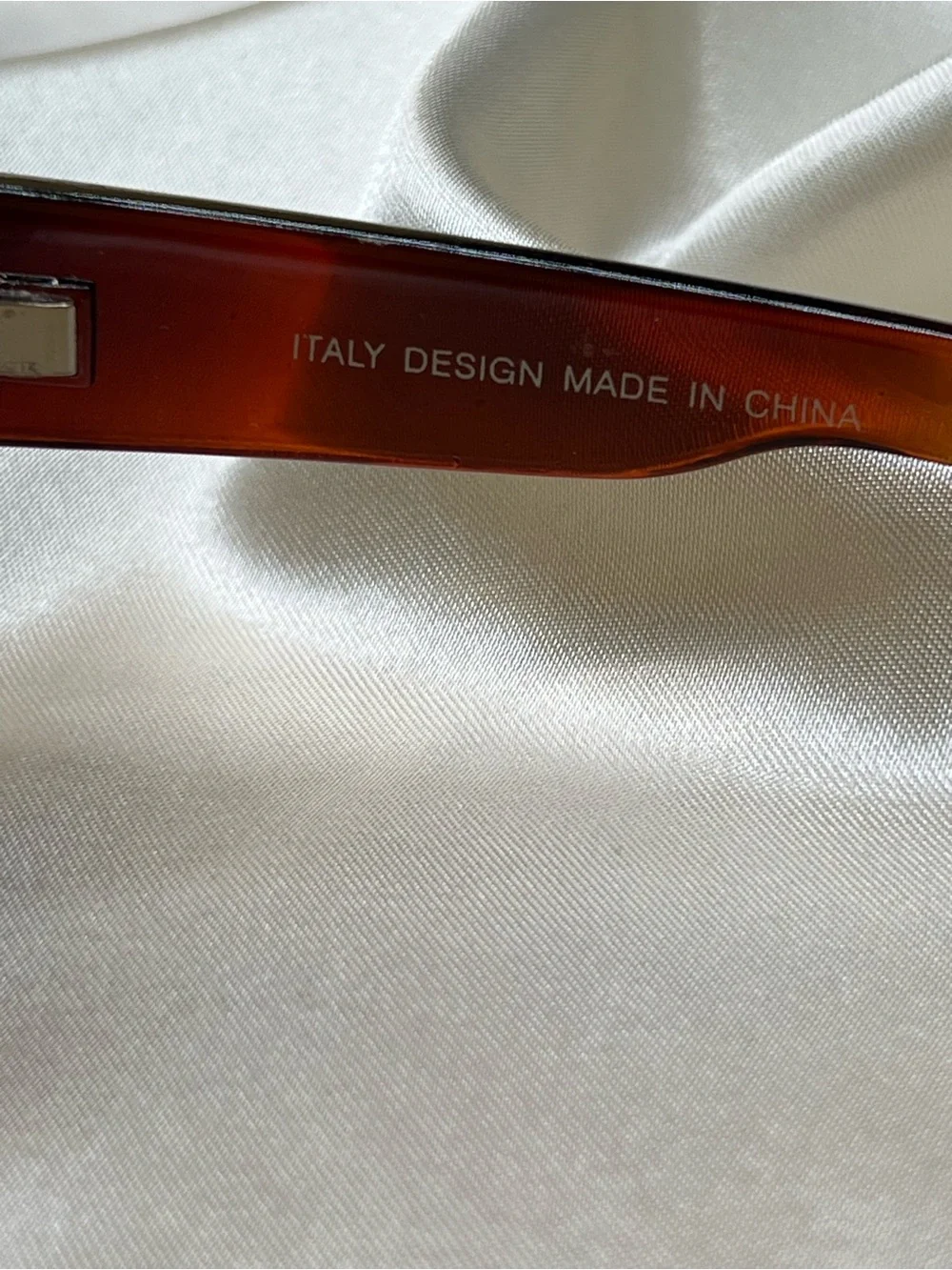 Coach Brown Gradient  Sunglasses with Brown Case